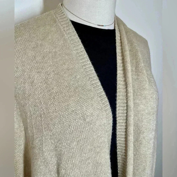 Chenille Sweater Jacket | Short Sleeve | Ribbed Hem & Cuffs | One Size - Picture 4 of 7